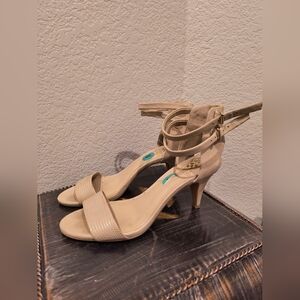 Vince Comuto Heels